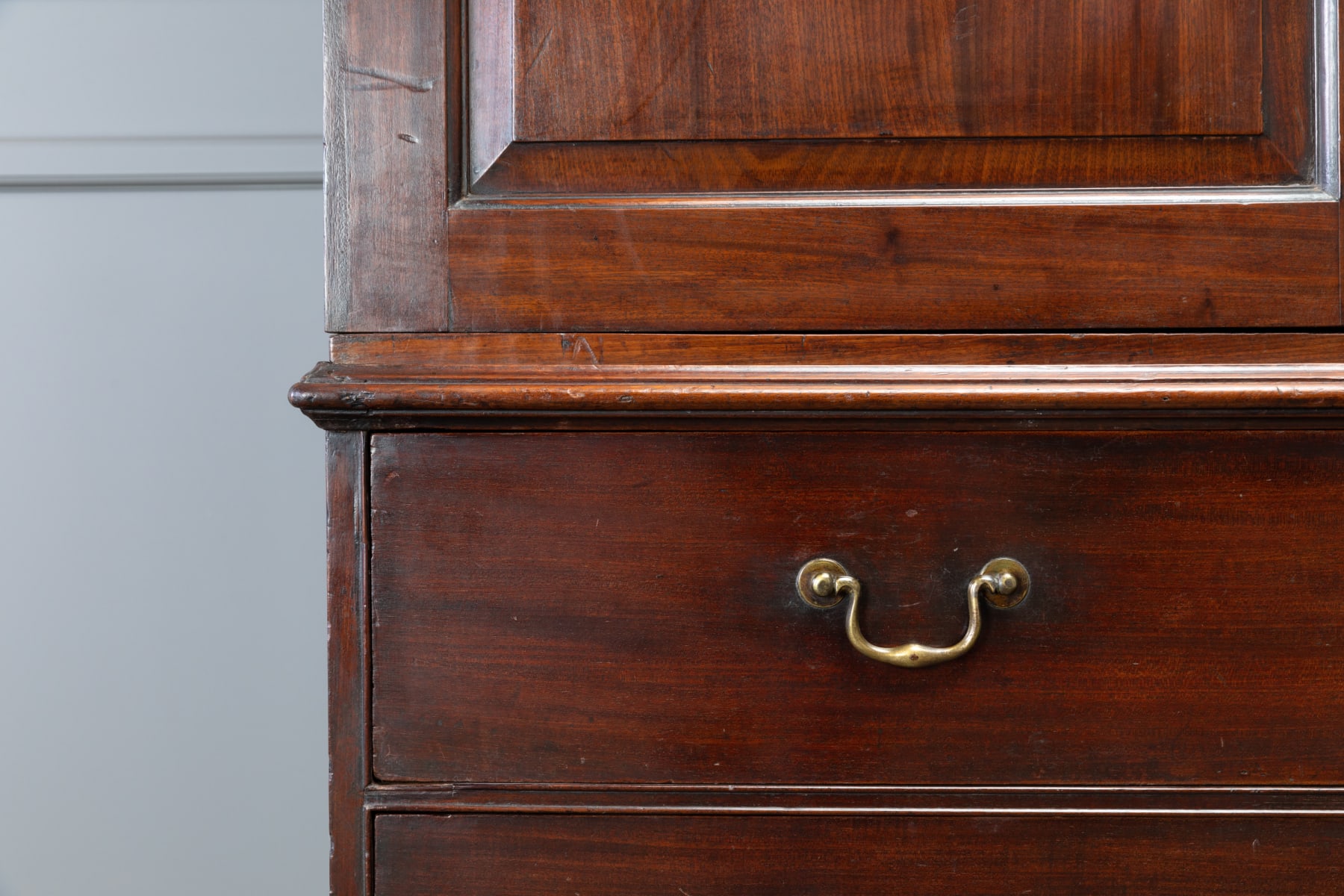 18th Century Georgian Mahogany Linen Press