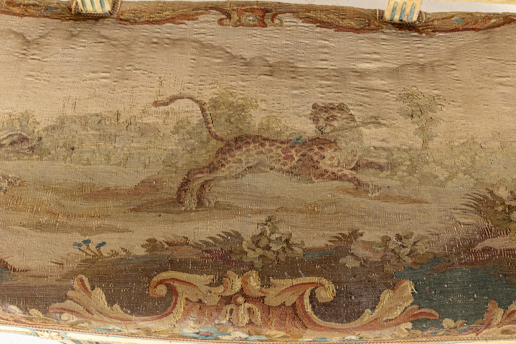 18th Century French Painted Settee