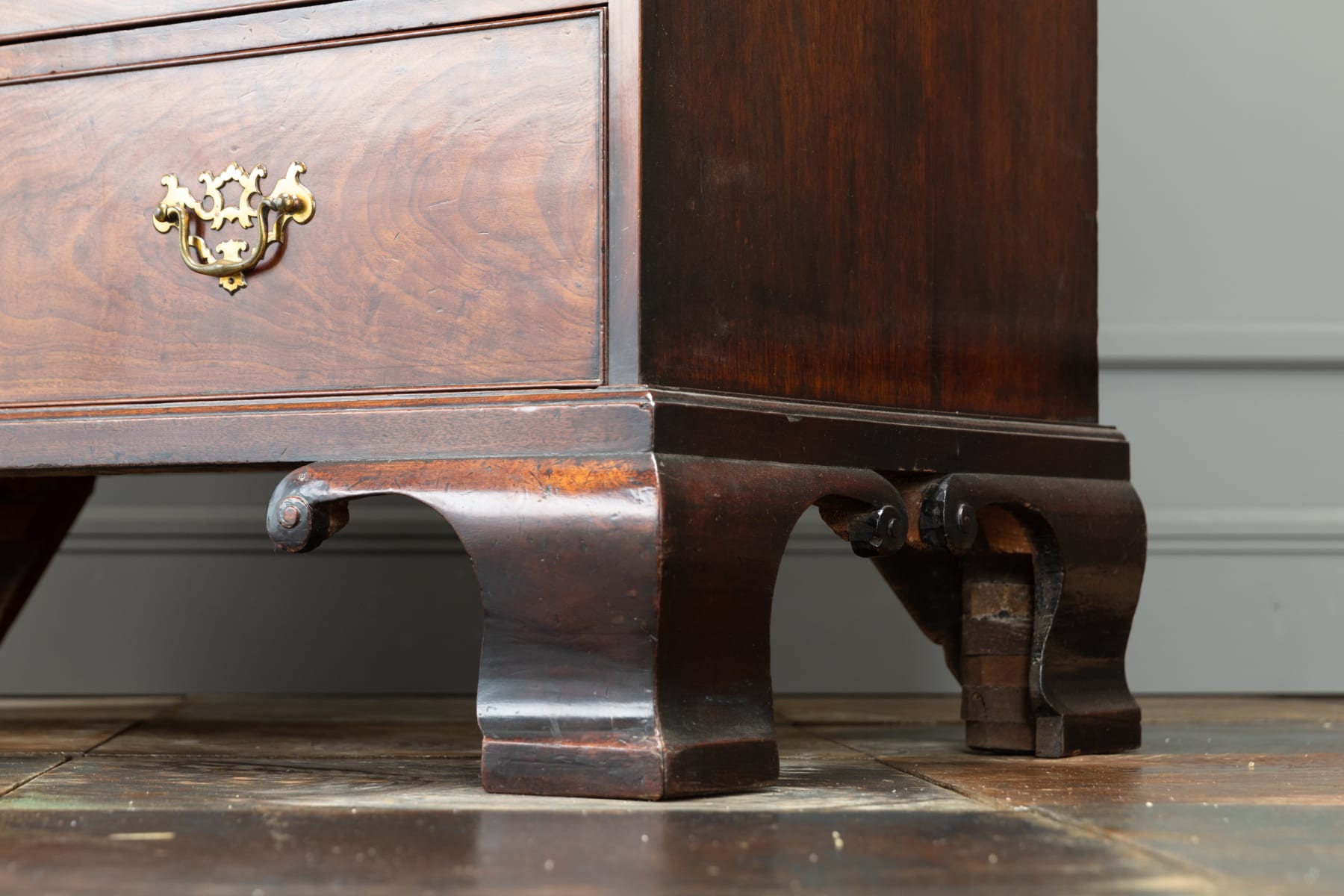 Early 18th Century English Mahogany Chest on Chest
