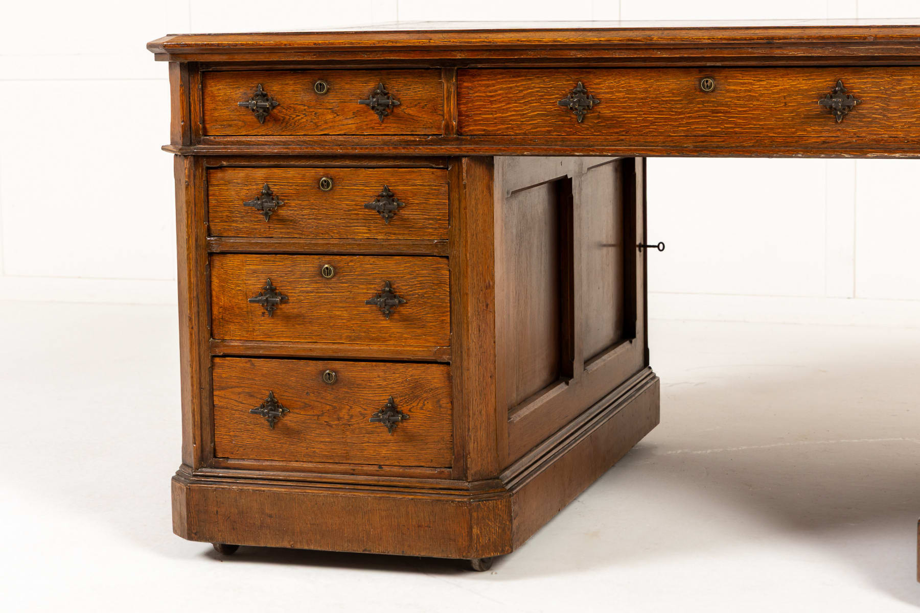Large 19th Century English Oak Partners Desk