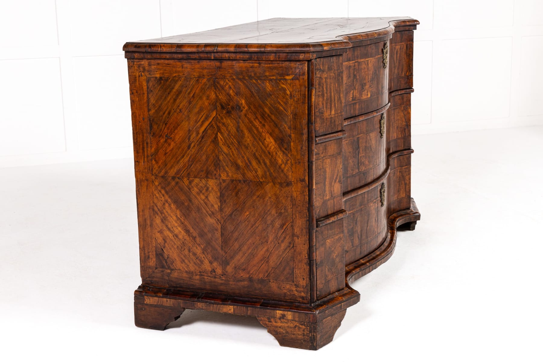 18th Century Italian Walnut Serpentine Commode
