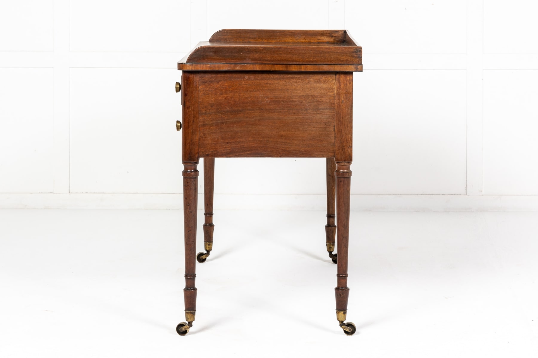 19th Century English Regency Mahogany Dressing Table/Desk (in the manner of 'Gillows')