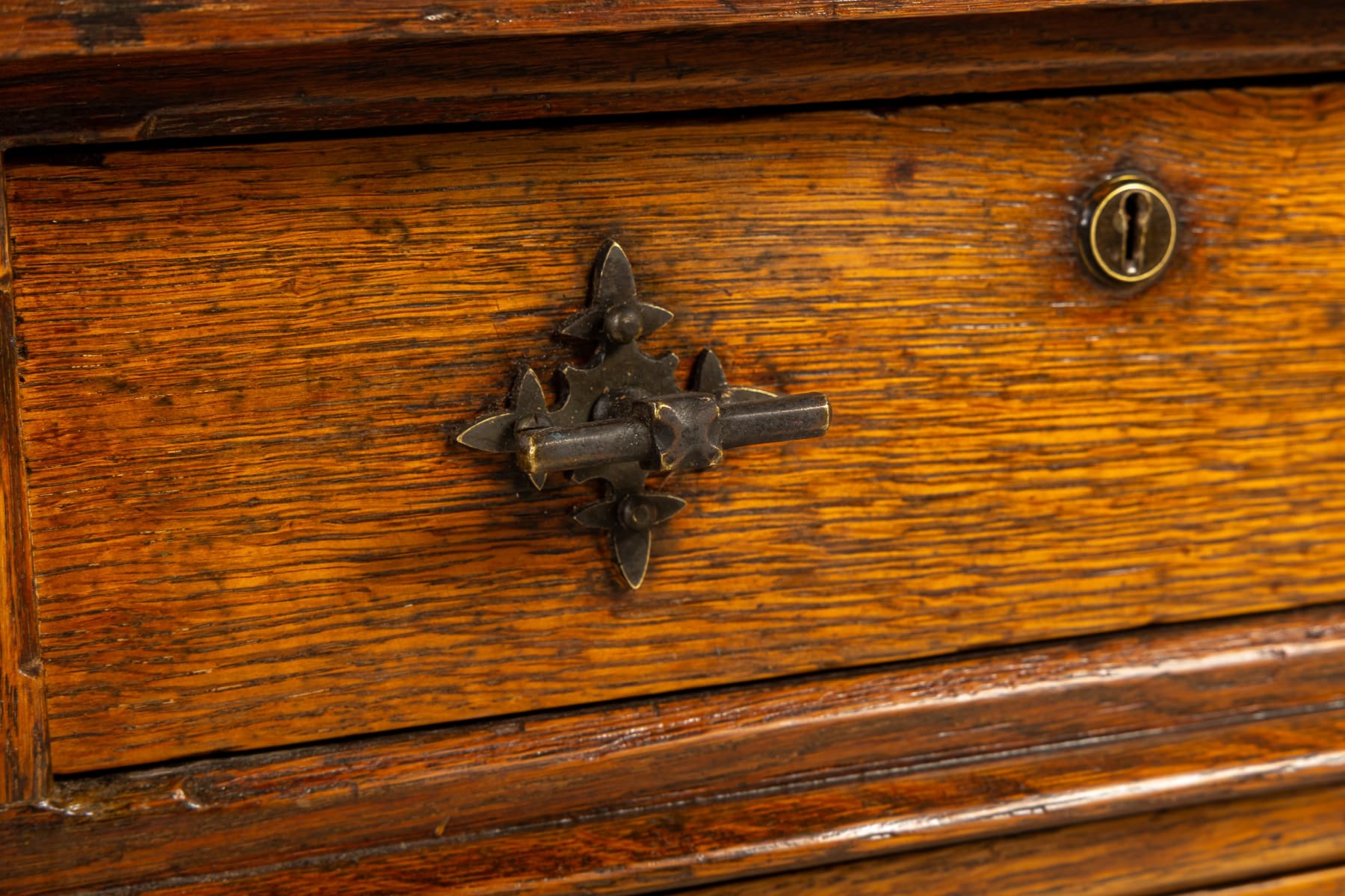 Large 19th Century English Oak Partners Desk