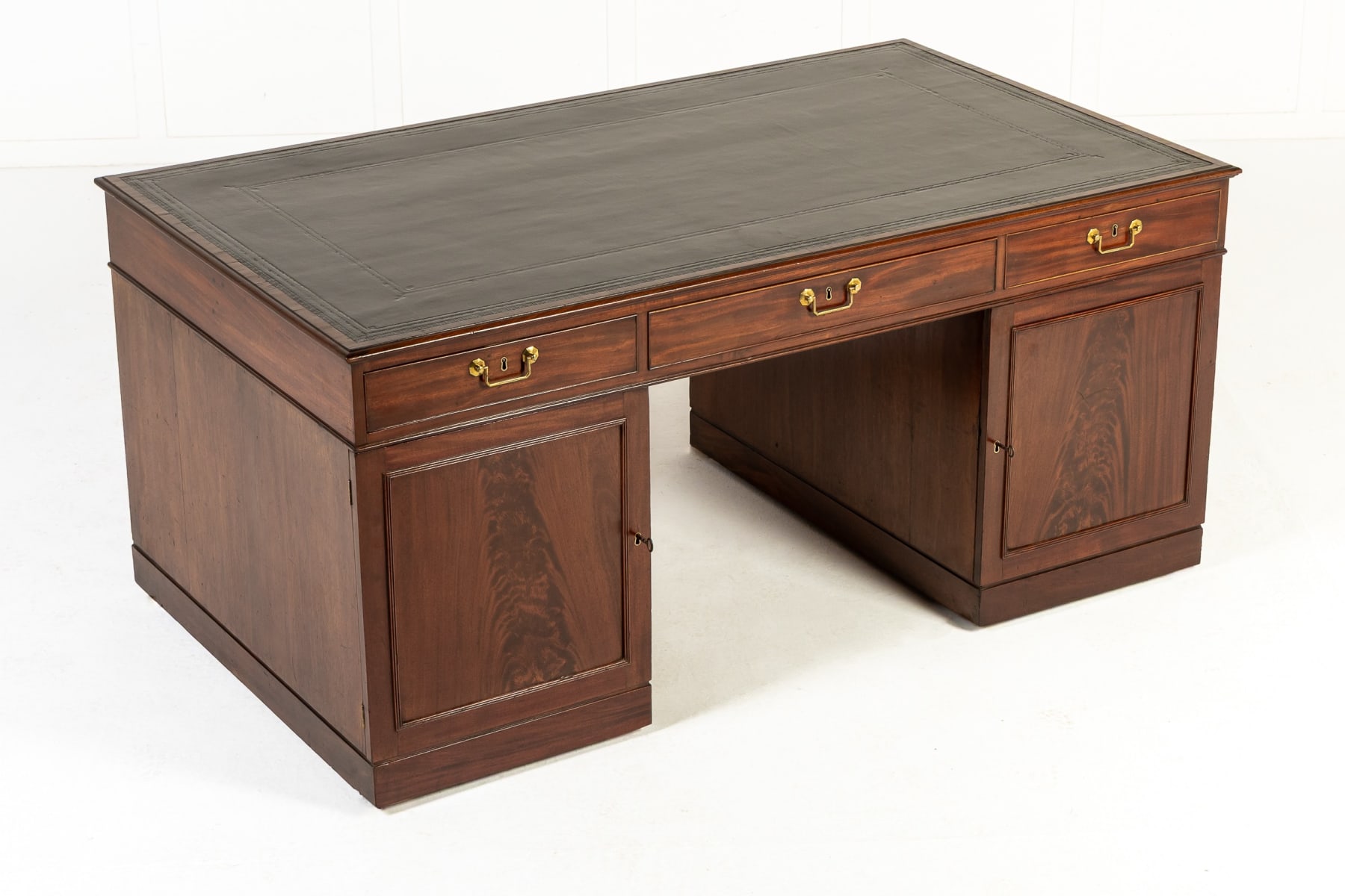 Large 18th Century George III English Mahogany Partners Desk