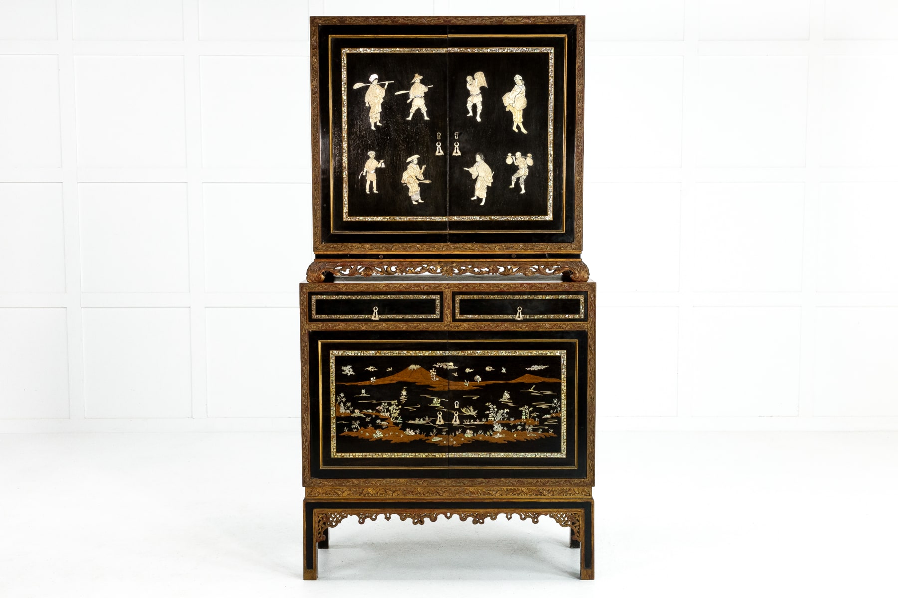 Inlaid 1960s Red Lacquer and Ebonised Drinks Cabinet