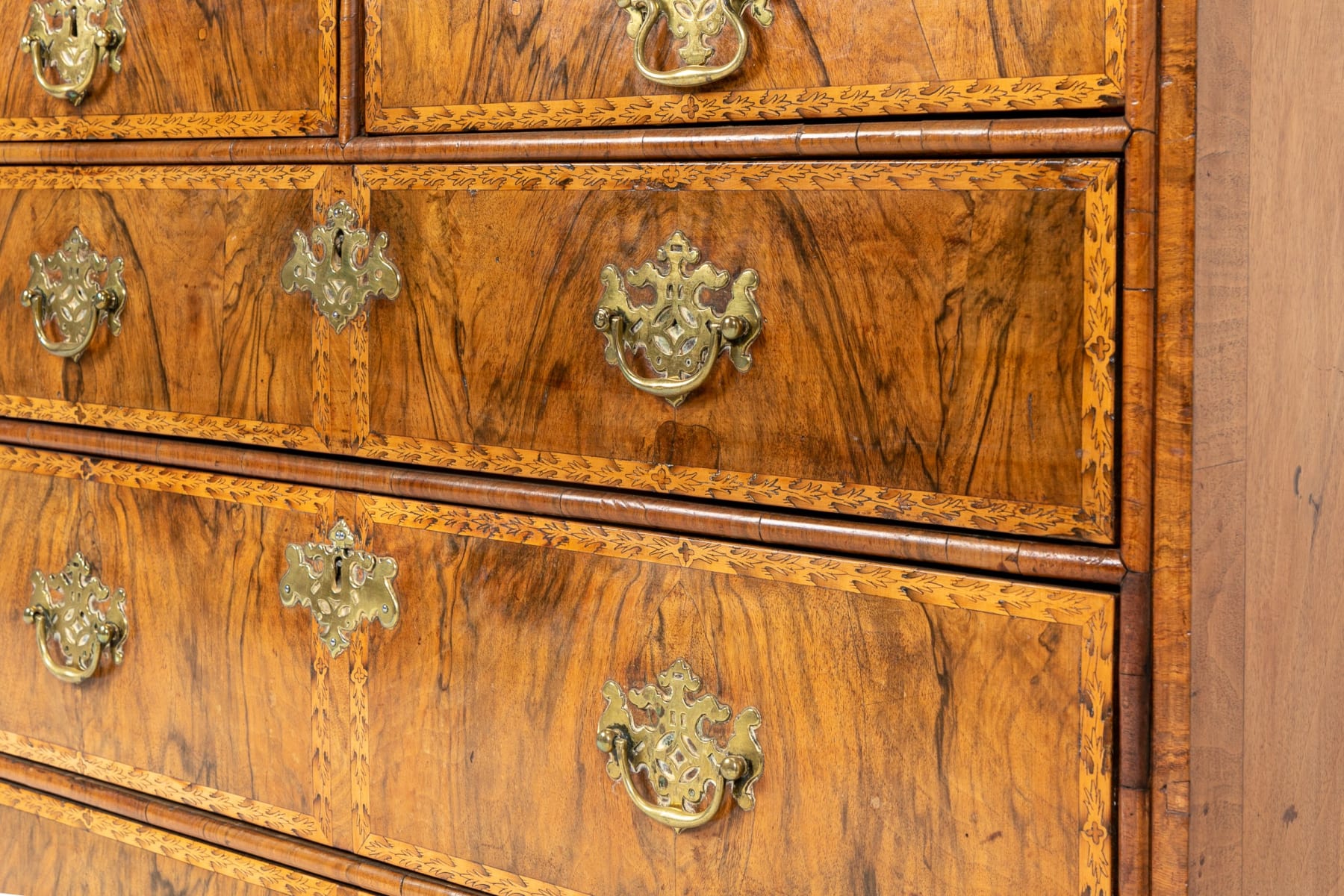 Early 18th Century Walnut Chest of Drawers