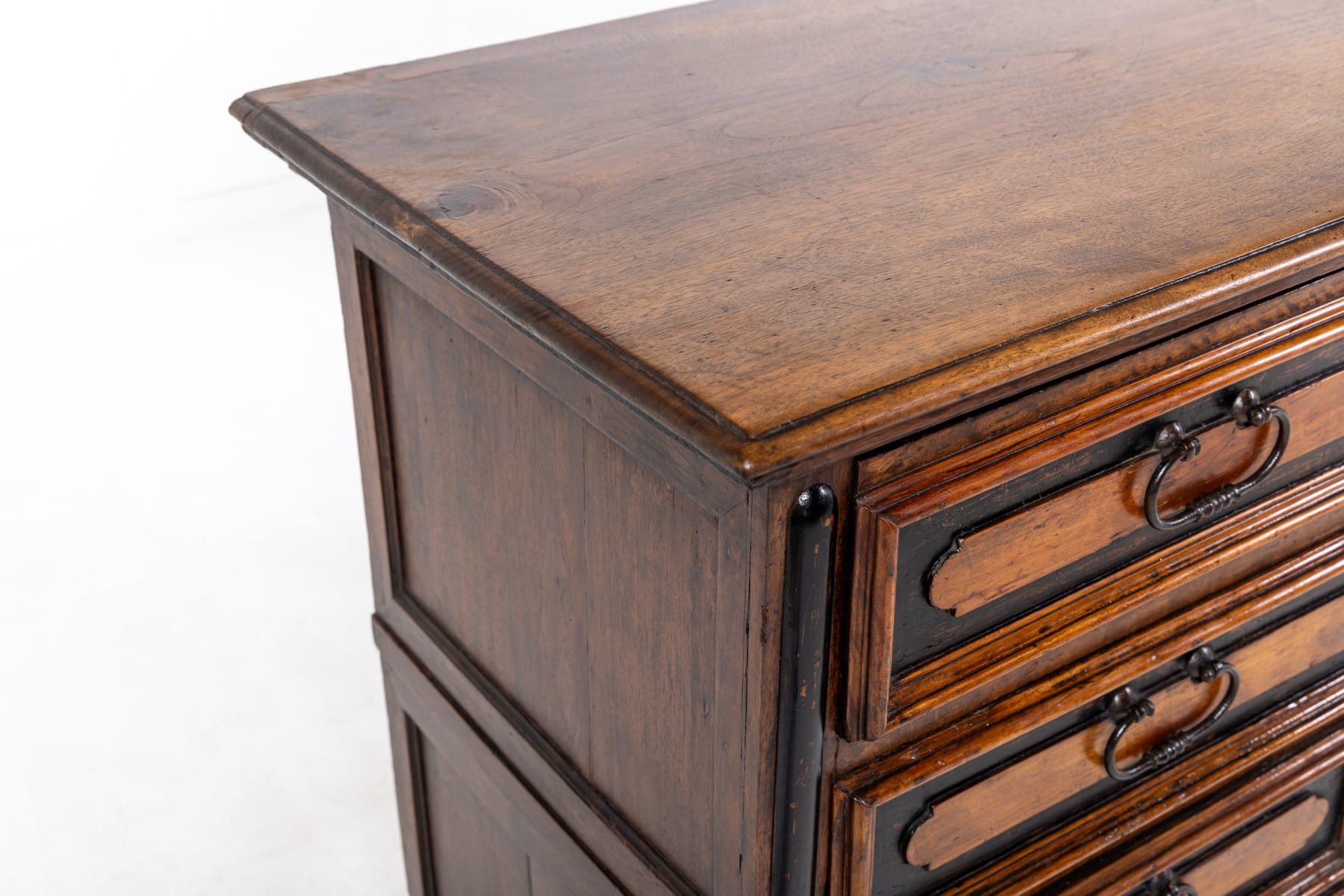 Pair of Early 18th Century Italian Walnut Commodes