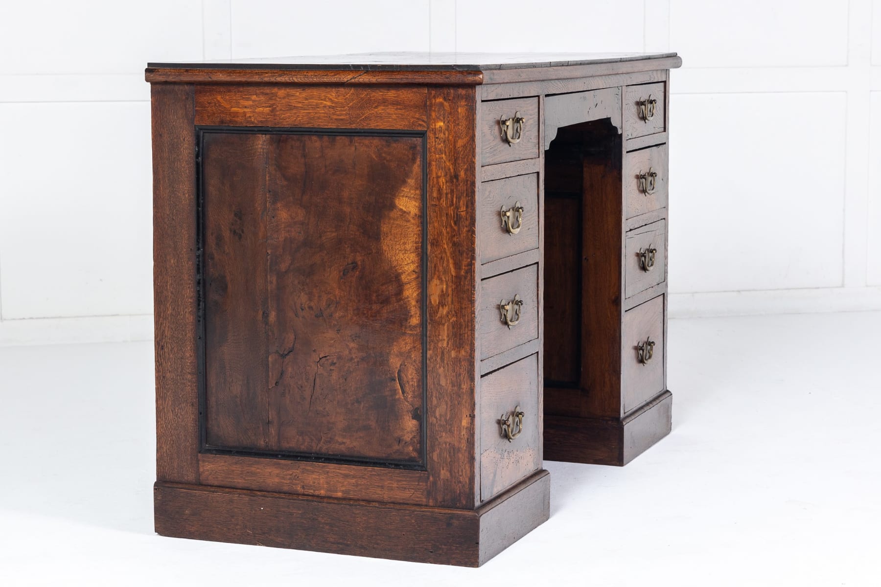 19th Century English Burr Oak Pedestal Kneehole Desk