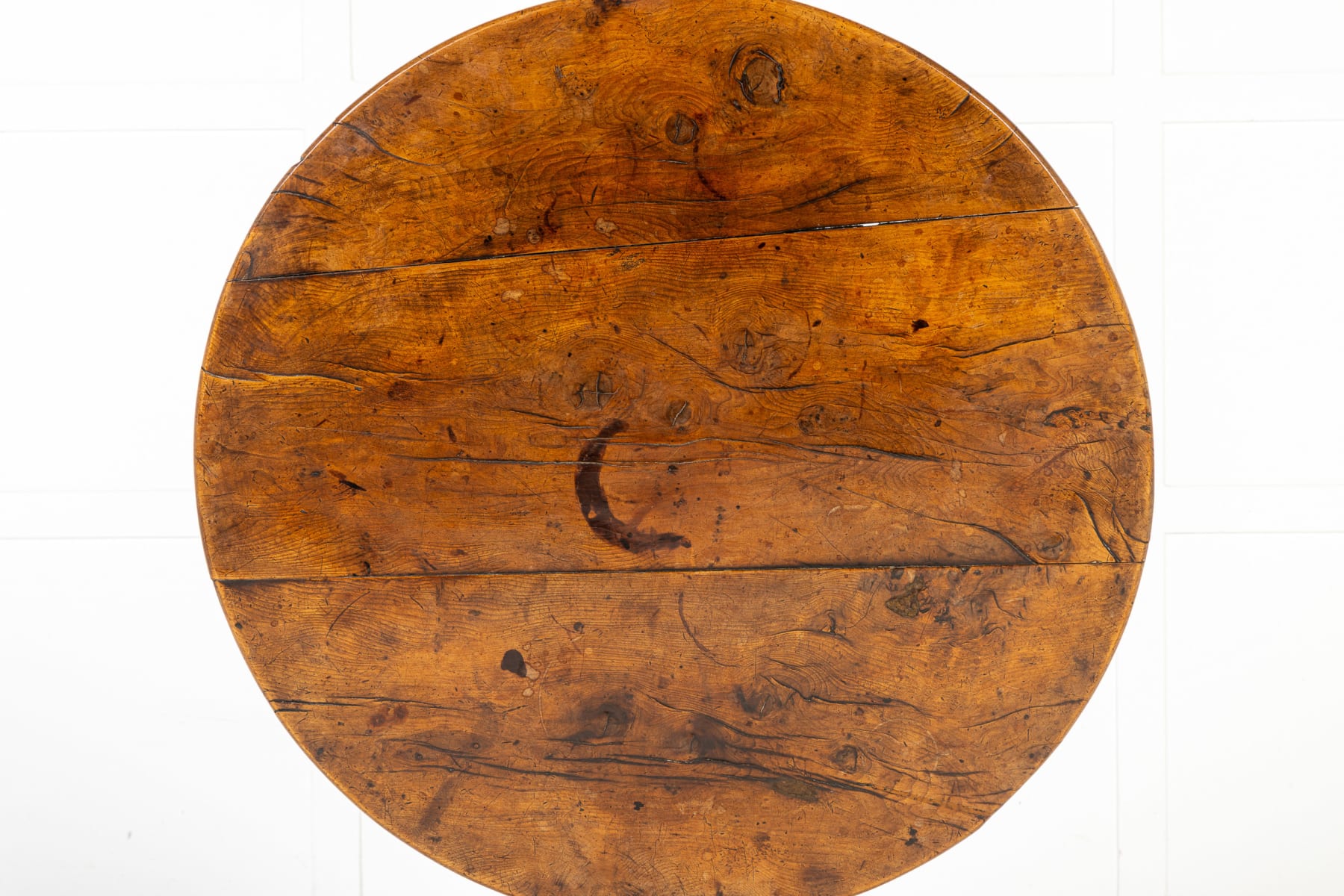 Large Scale 18th Century English Elm Tripod Table