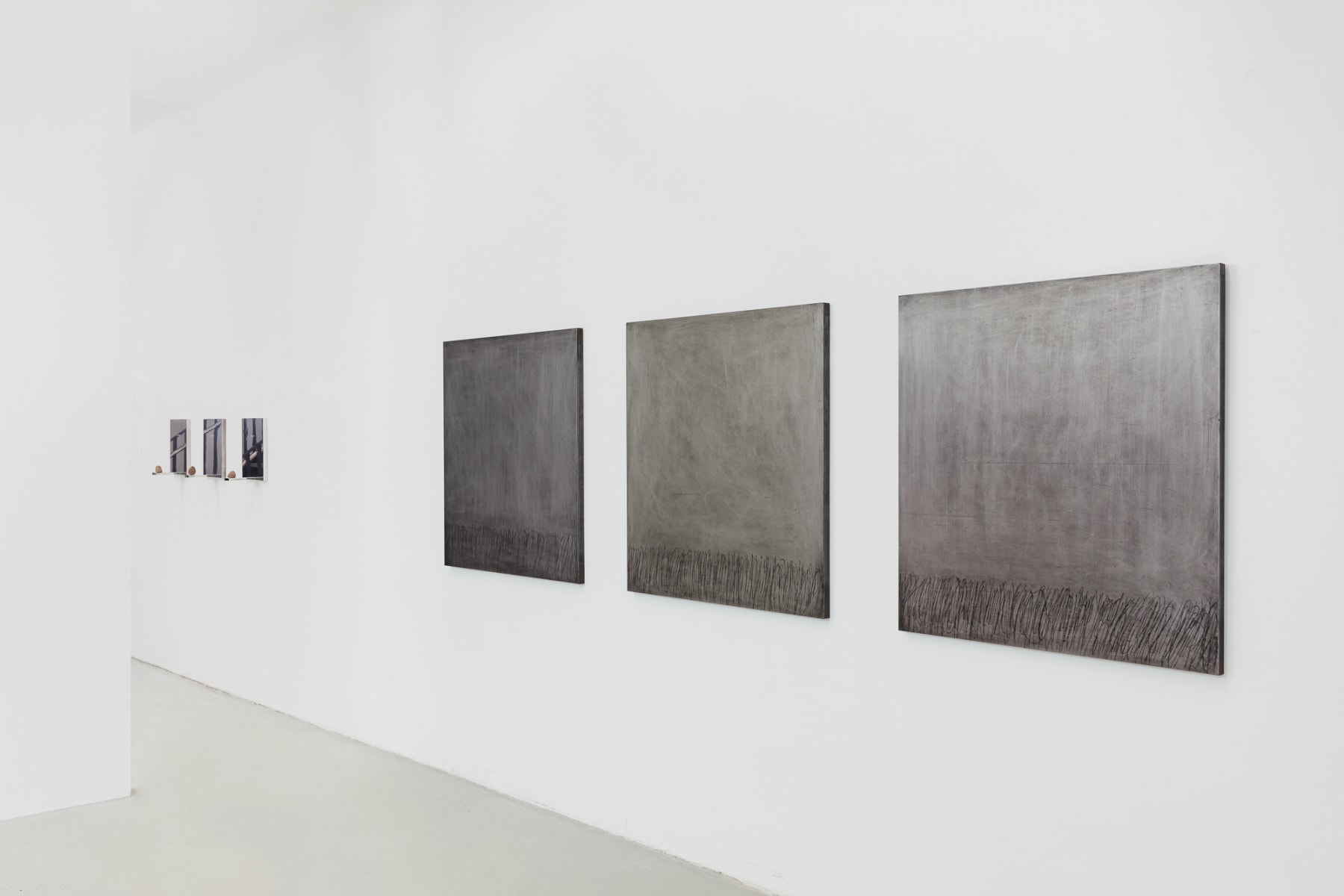 Paco Koenig, Installation View III,Do you dream in colour? , 2021