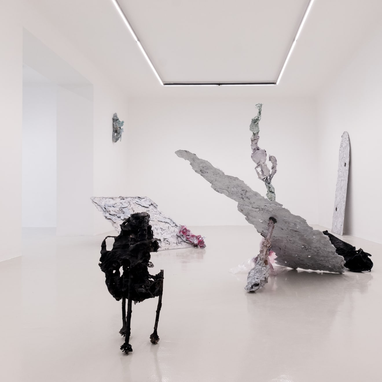 Karl Karner, EXHIBITION VIEW "SPIEL GERADE HÖLLENTOR" #5, 2016