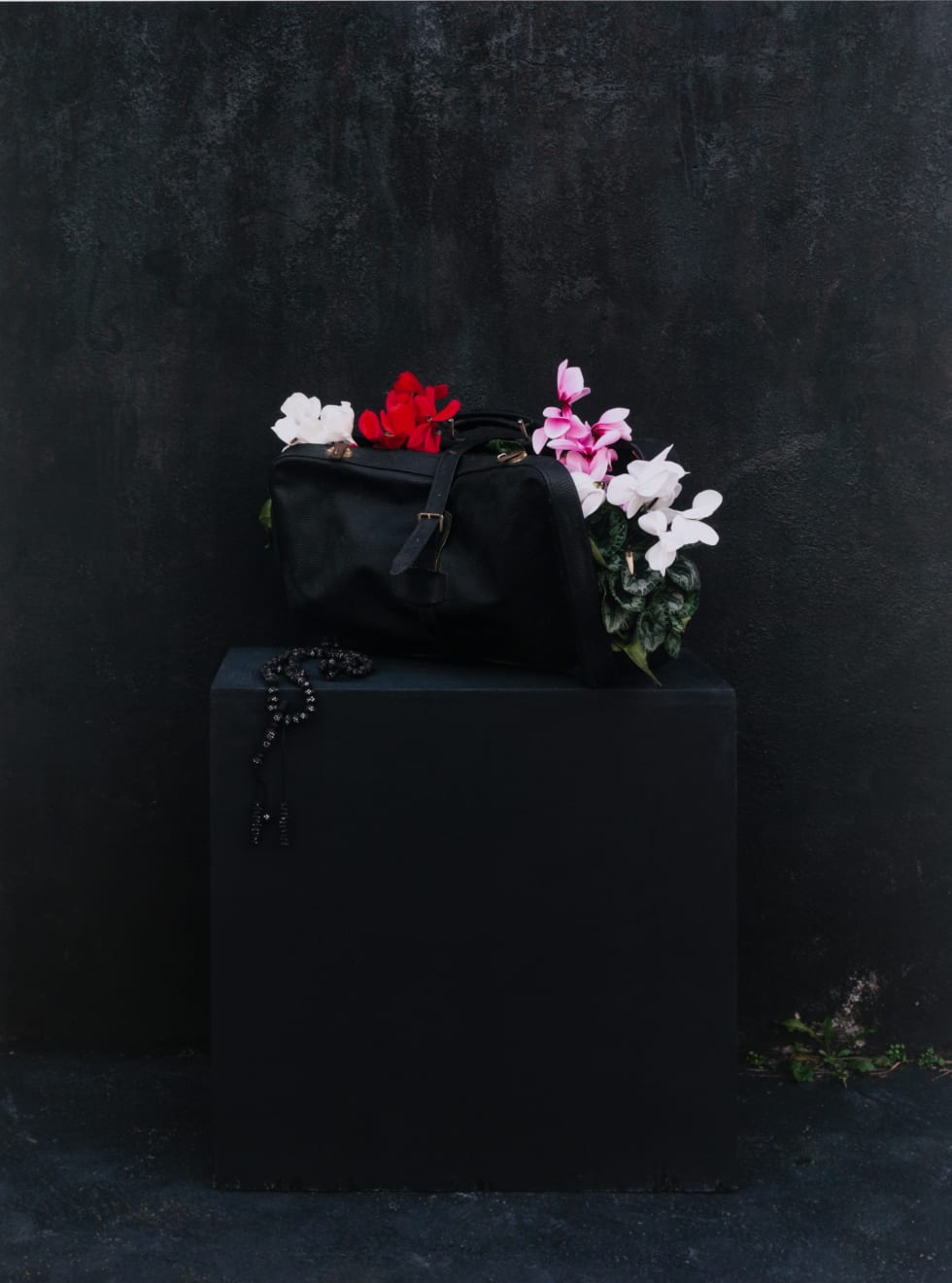 Maïmouna Guerresi, A Bag of Flowers, 2021