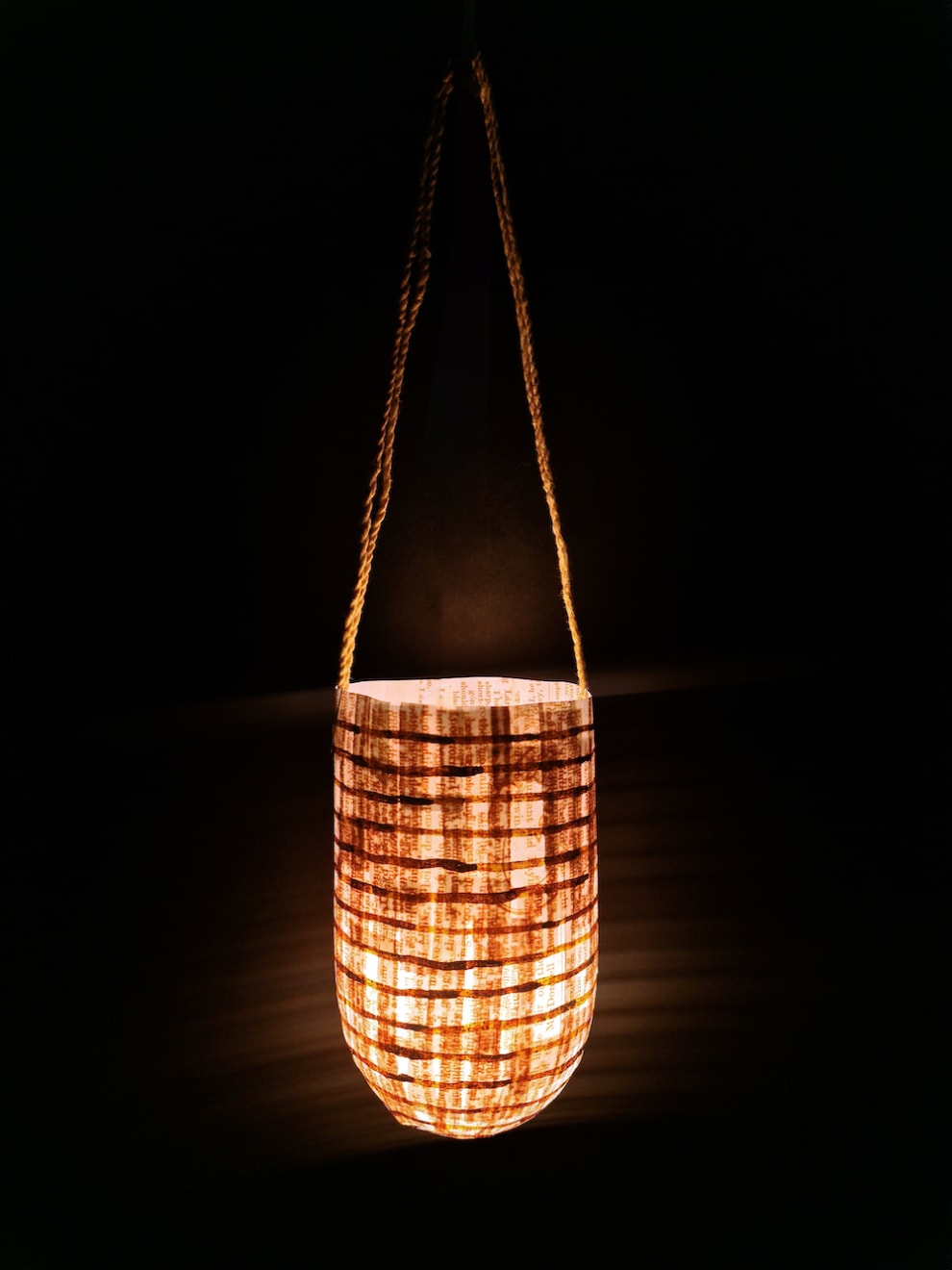 Jenna Lee, To carry light inside (pendant) , 2023