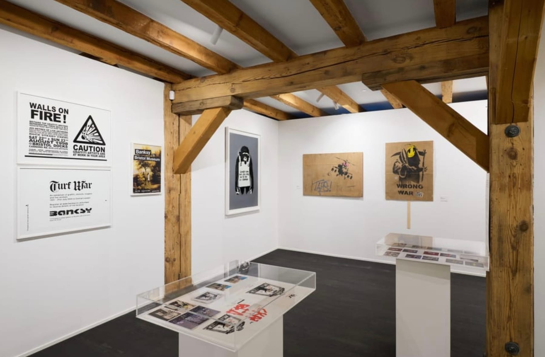 Banksy, Happy Choppers (Huge version)., 2002