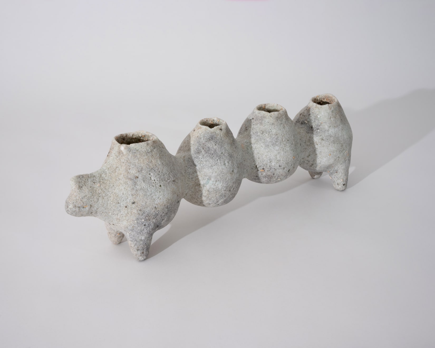 Masaomi Yasunaga, 空虚な生き物 / empty creature, 2019
