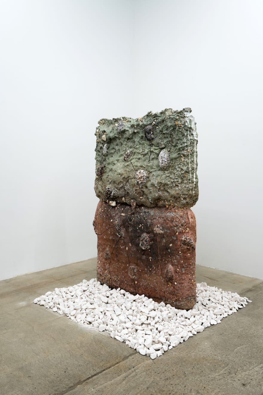 Masaomi Yasunaga, 石と熔け合う器 - Vessel fused with stone, 2022