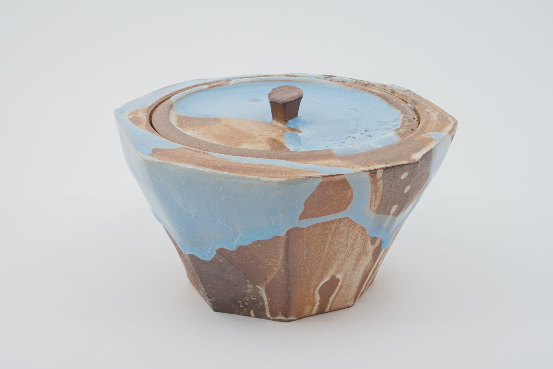 Hosai Matsubayashi XVI, Mizusashi (water keeper) Geppaku glaze / 水指　月白釉流し/, 2020