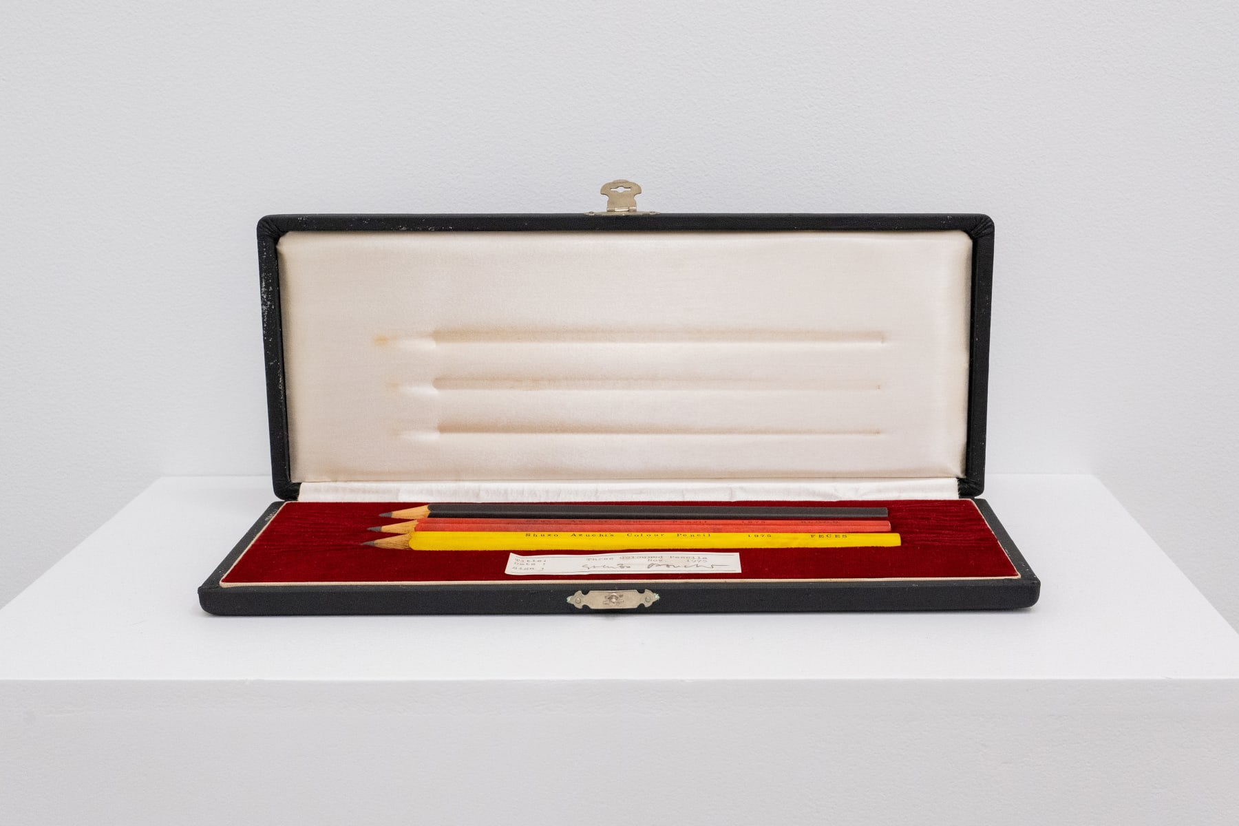 Shuzo Azuchi Gulliver, Three colored pencils : Model-D, 1975