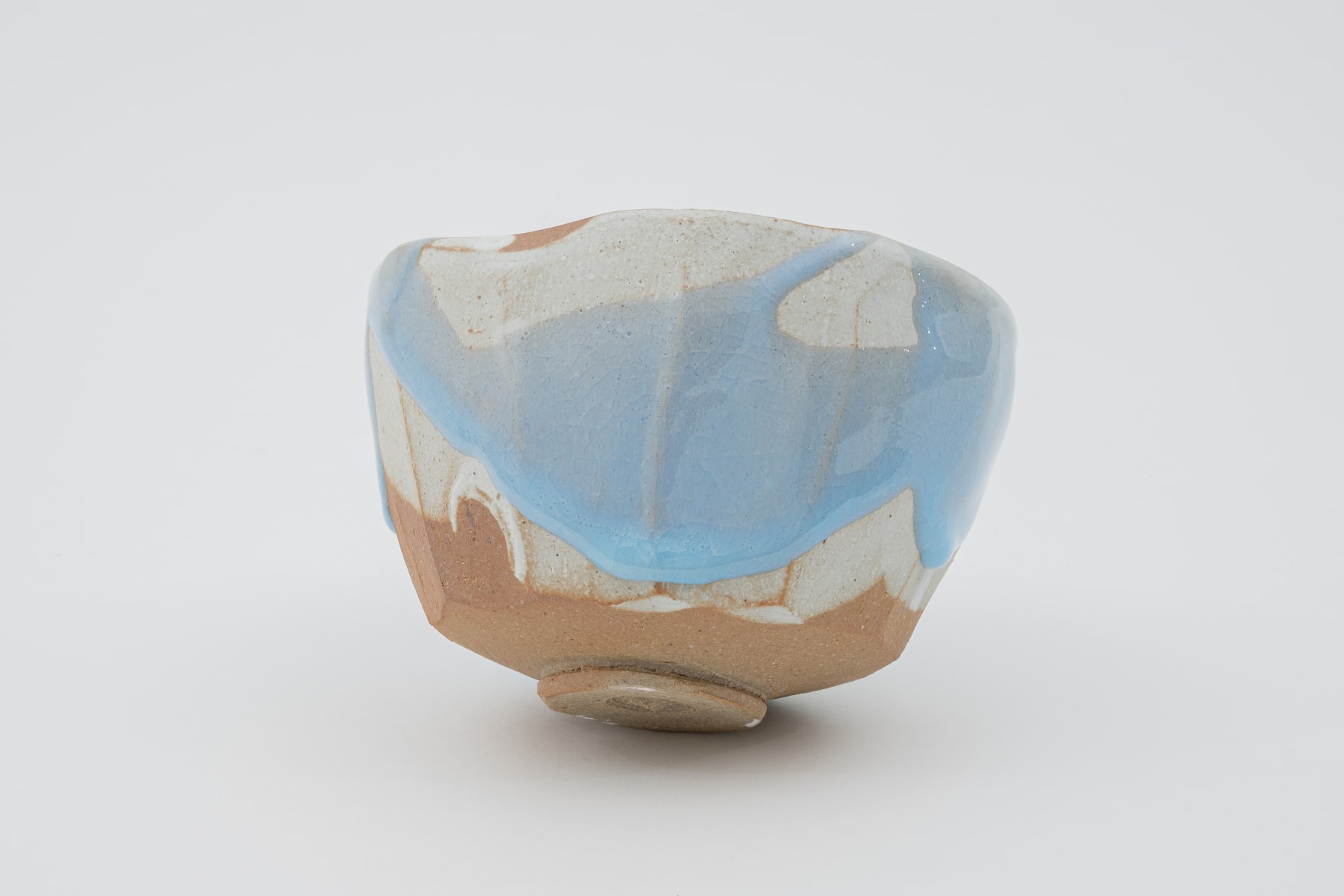Hosai Matsubayashi XVI, Geppaku glaze Chawan / 月白釉流シ 茶碗, 2020