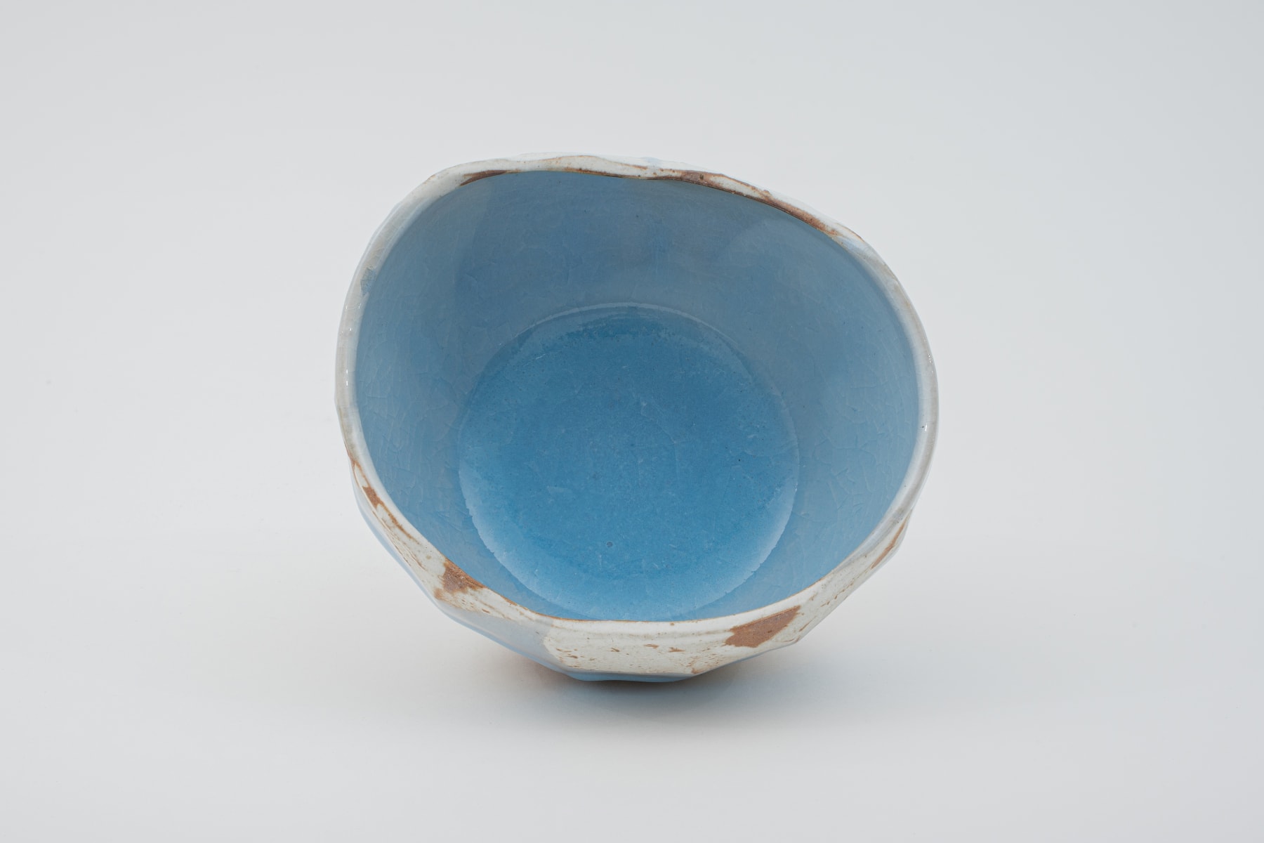 Hosai Matsubayashi XVI, Geppaku glaze Chawan / 月白釉流シ 茶碗, 2020