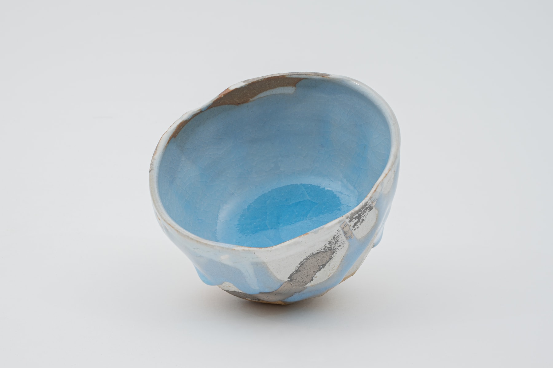 Hosai Matsubayashi XVI, Geppaku glaze with platinum Chawan / 茶盌　月白釉流シプラチナ彩, 2020