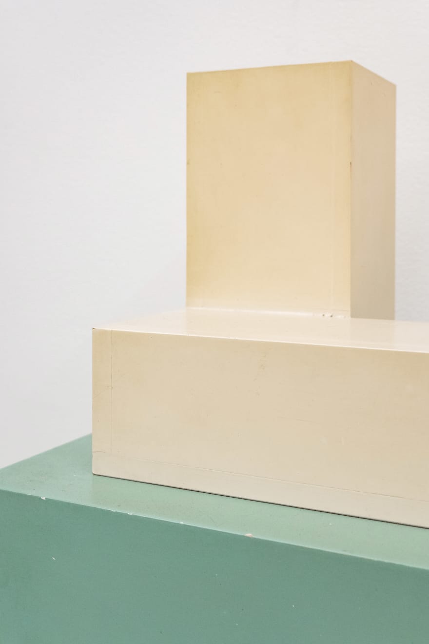 Shuzo Azuchi Gulliver, Small "De-story" structure for goldfish, 1984