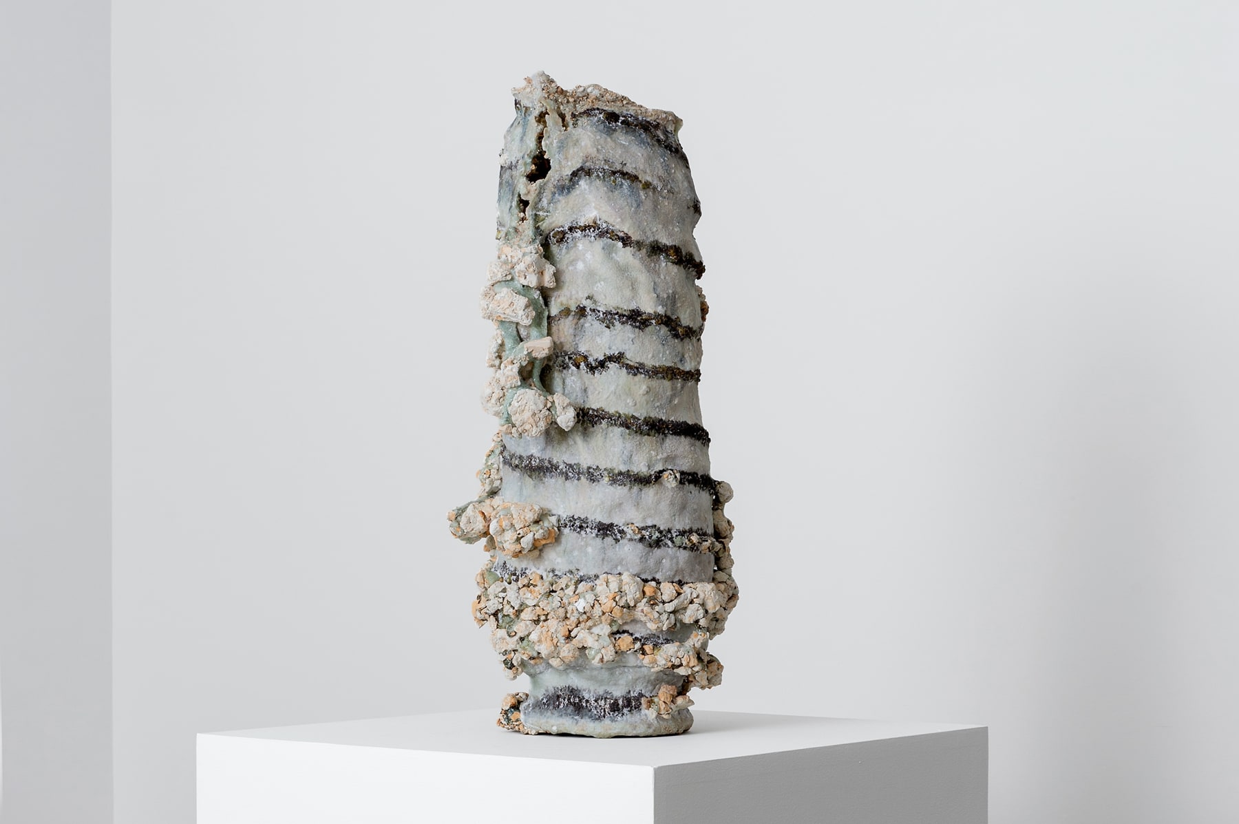 Masaomi Yasunaga, 熔ける器 / melting vessel, 2019