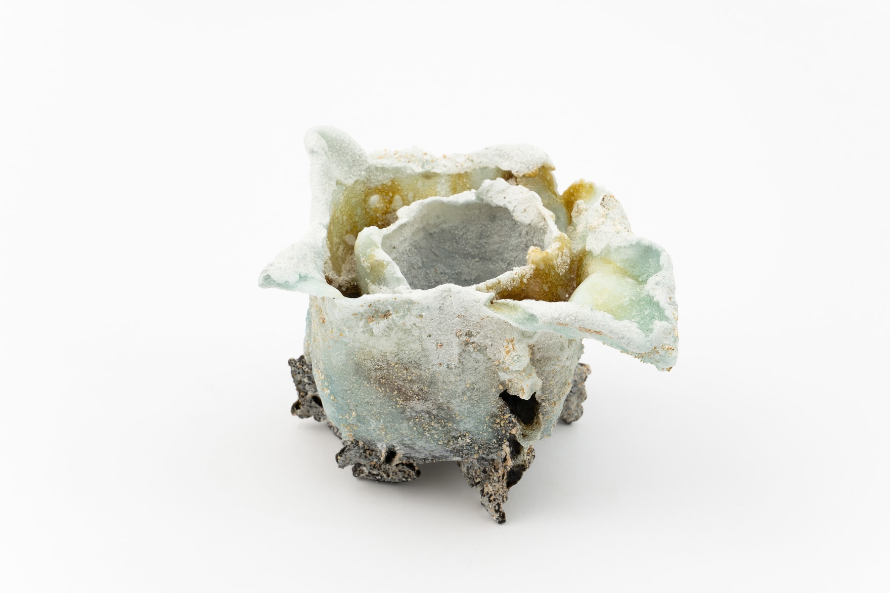 Masaomi Yasunaga, Crumbling, 2023
