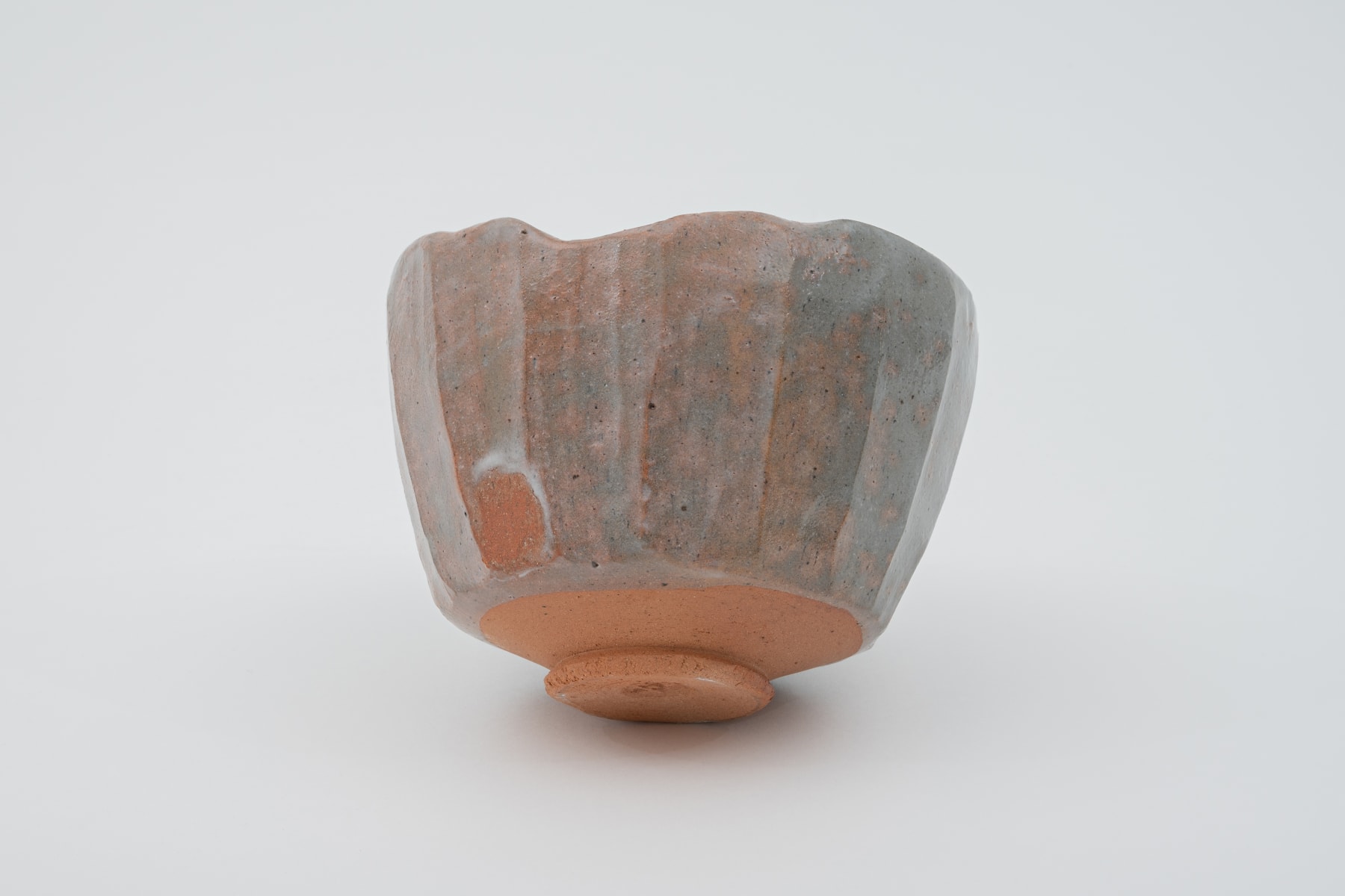 Hosai Matsubayashi XVI, Beni Tea bowl (red deer back pattern herame) 茶盌 (紅鹿背箆目) , 2020