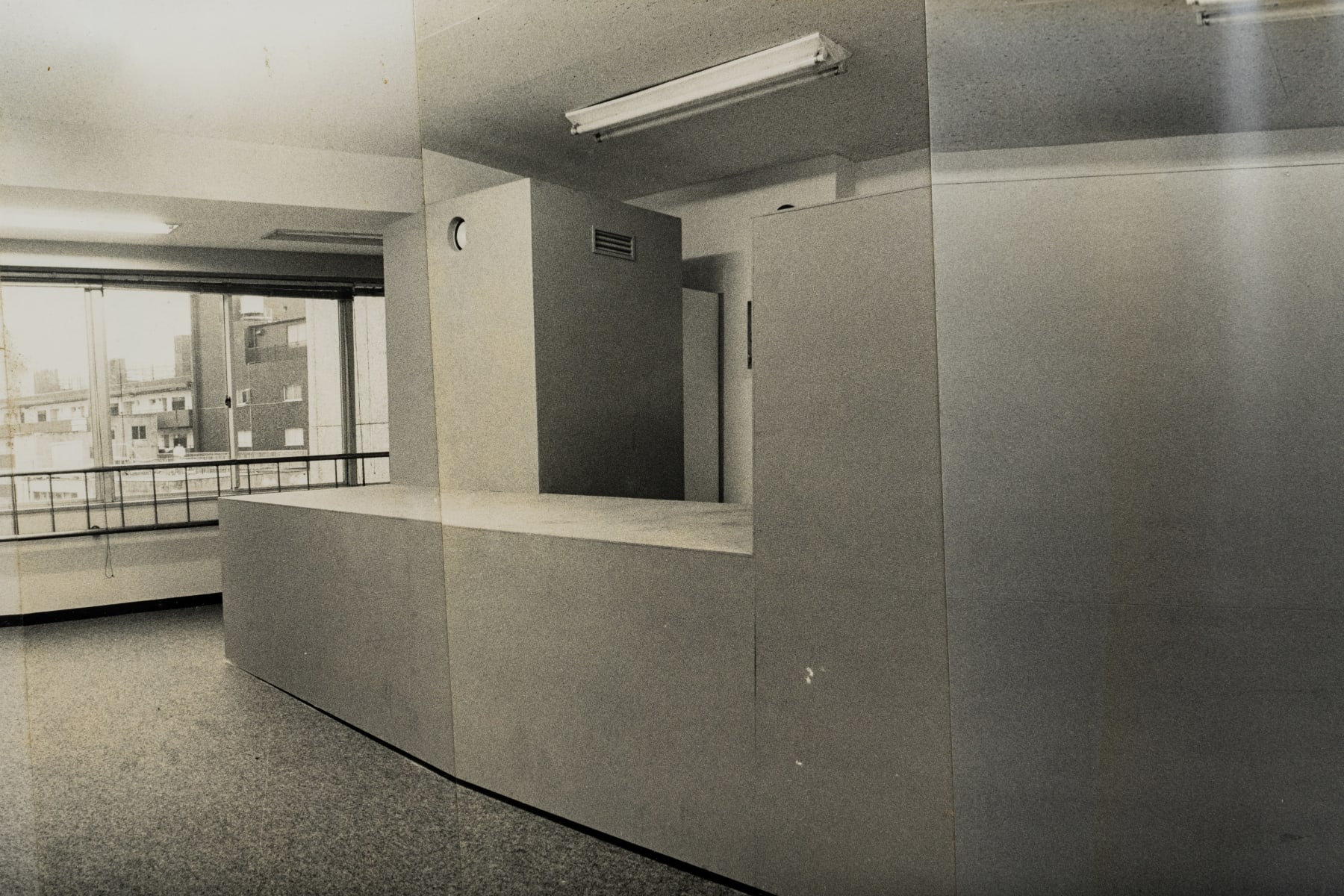 Shuzo Azuchi Gulliver, De-story : Paper piece #4, 1984