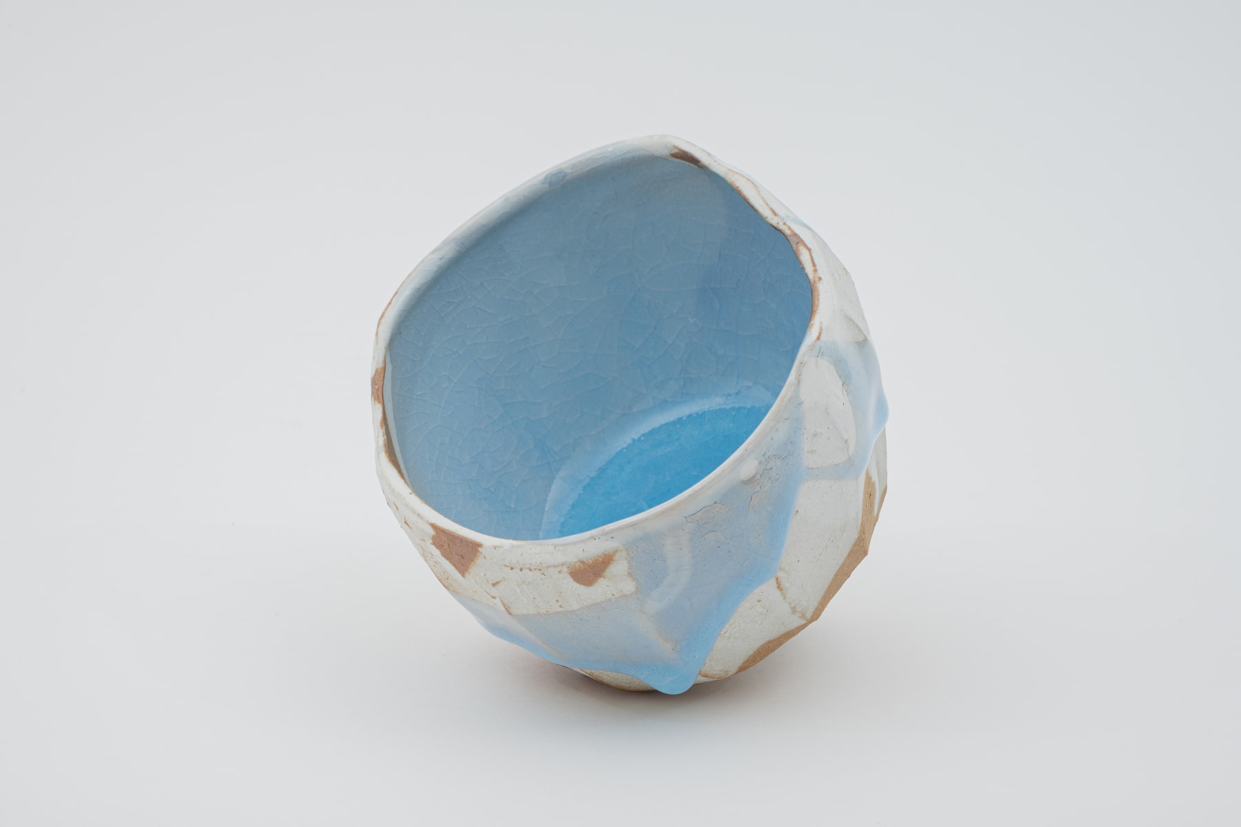 Hosai Matsubayashi XVI, Geppaku glaze Chawan / 月白釉流シ 茶碗, 2020