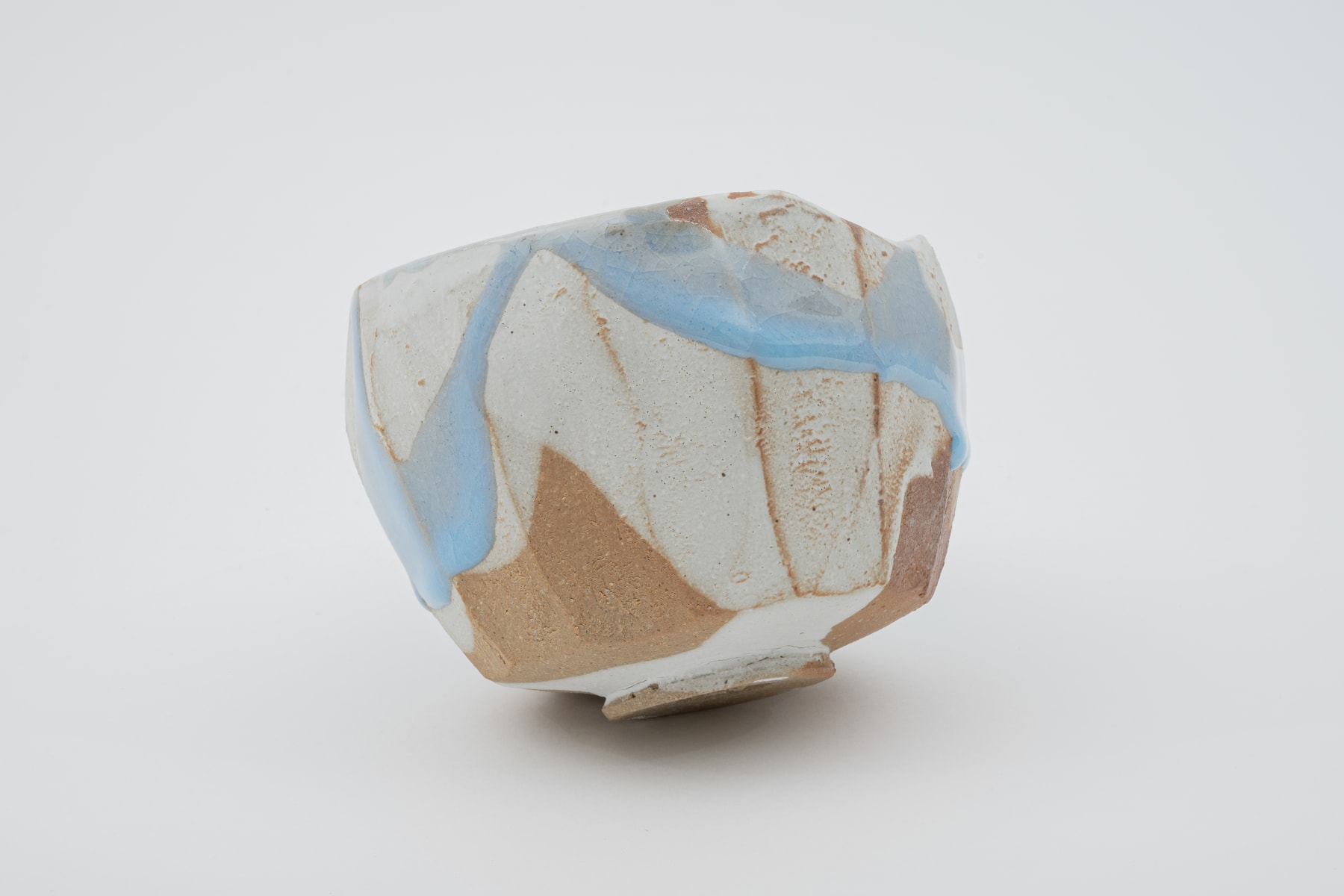 Hosai Matsubayashi XVI, Geppaku glaze Chawan / 月白釉流シ 茶碗, 2020