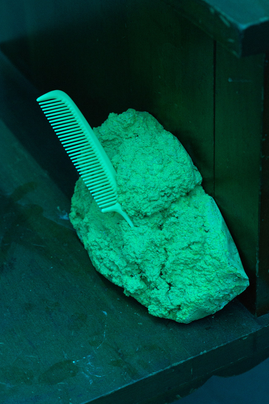 Takuro Tamayama, Comb and Side Table, 2019