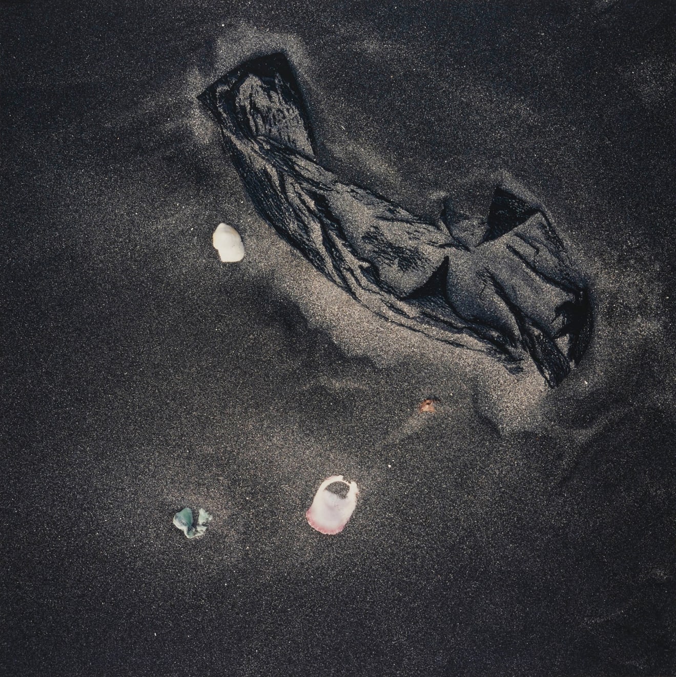 Shomei Tomatsu, Plastics, Kujukuri Beach, Chiba, 1988-89/1989