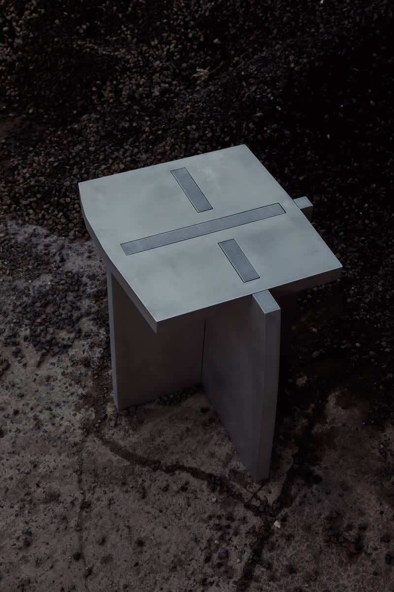 Brud Studia, Stołek Aluminiowy