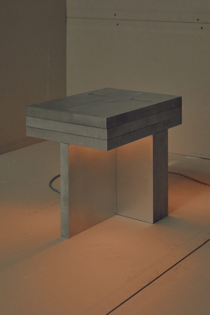 Brud Studia, Ciężka Lampa