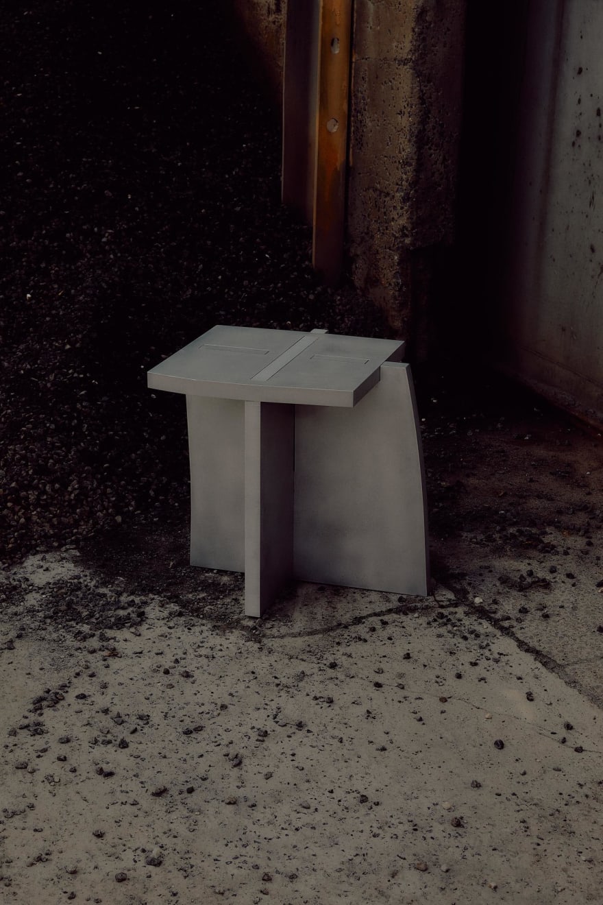 Brud Studia, Stołek Aluminiowy