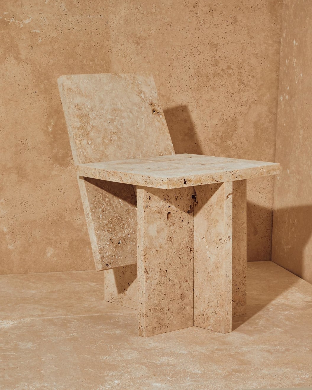 Brud Studia, Głaz Skos