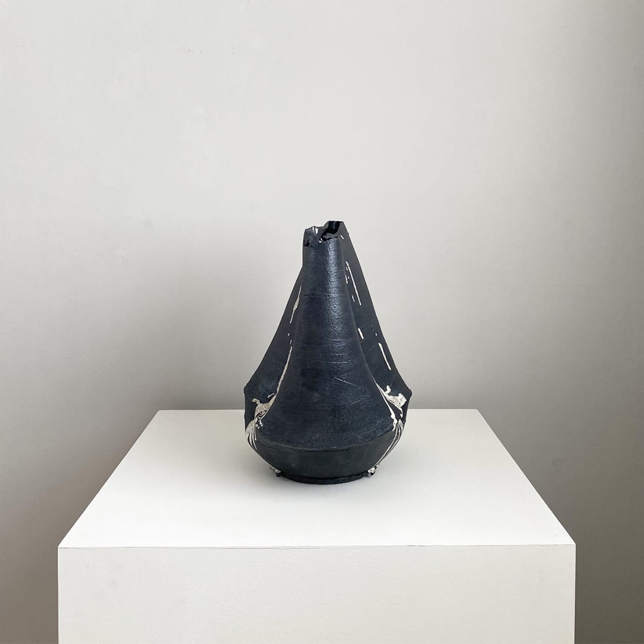 Dan Kelly, Deuce Vessel 8, 2022