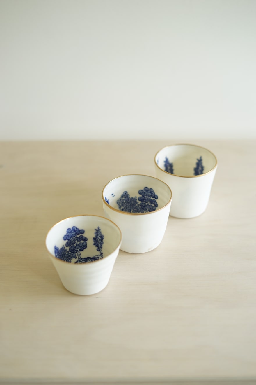 Paul Scott, Trio of Small Beakers
