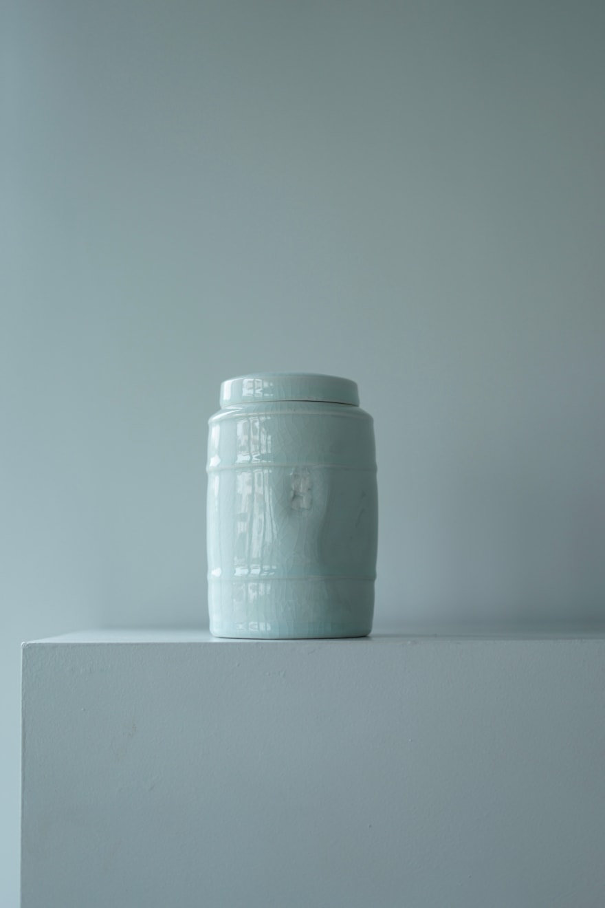 Edmund de Waal, Lidded Canister Jar, c. 1990s