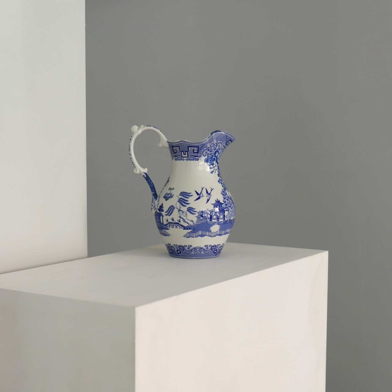 Charlotte Hodes, Jug