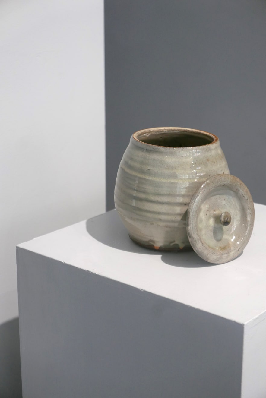 Bernard Leach, White Lidded Jar