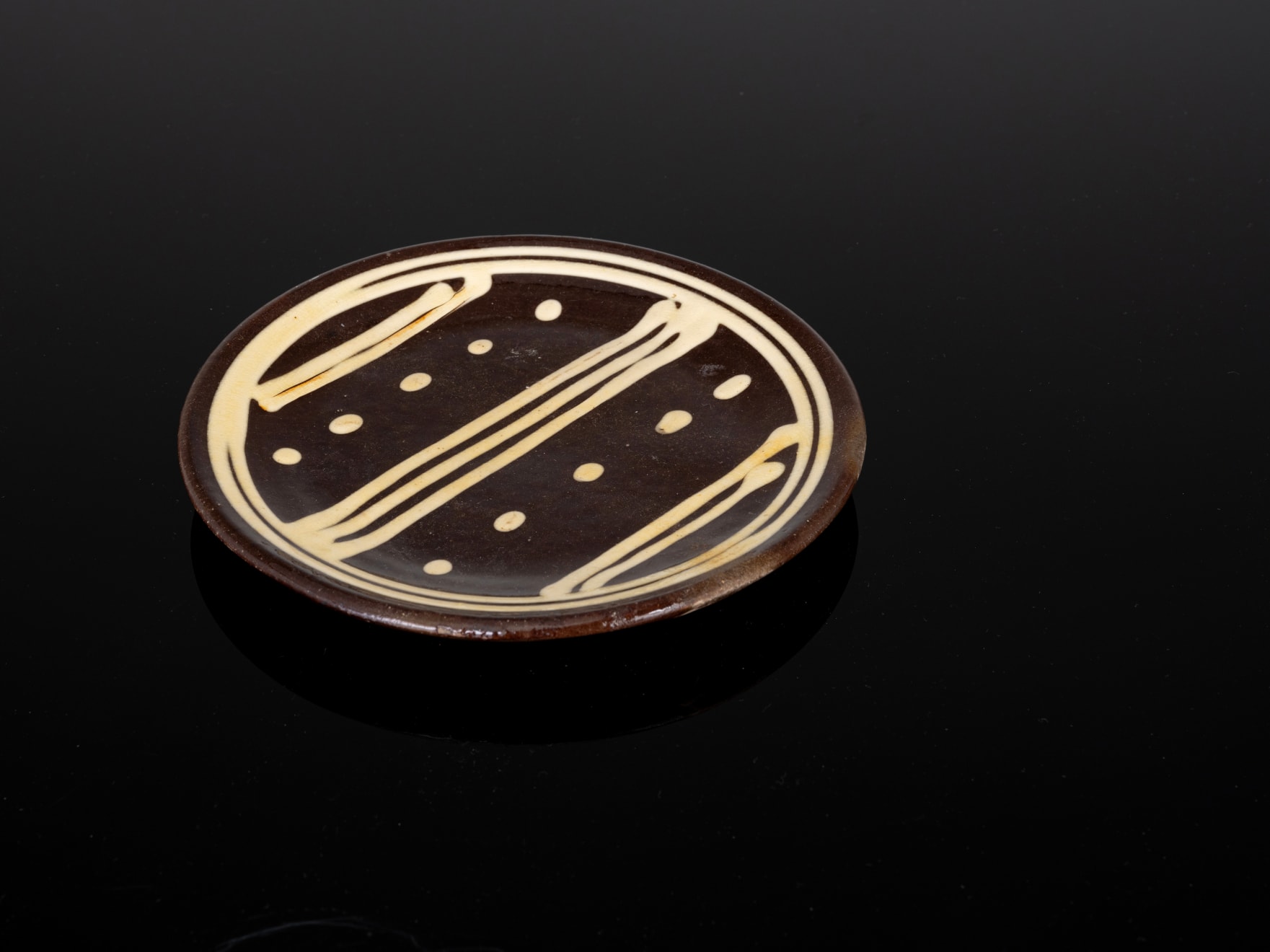 Michael Cardew, Slipware Plate, c1930s