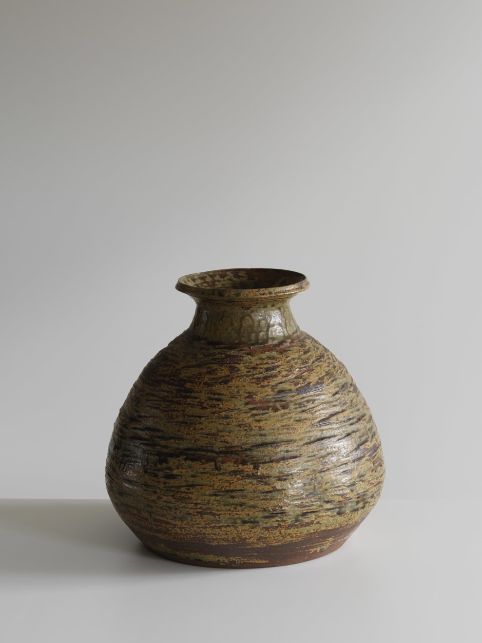 Janet Leach, Large ash glazed Vase, 1986