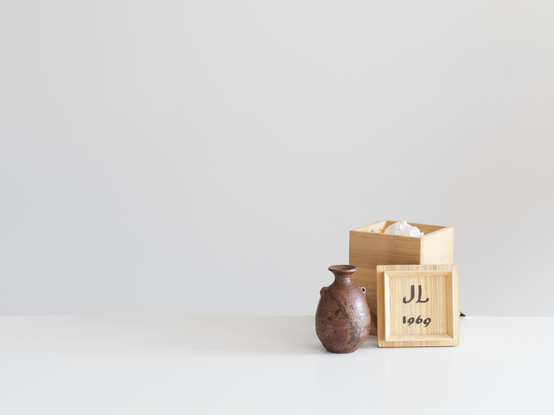 Janet Leach, Ash Vase with Lugs, 1969