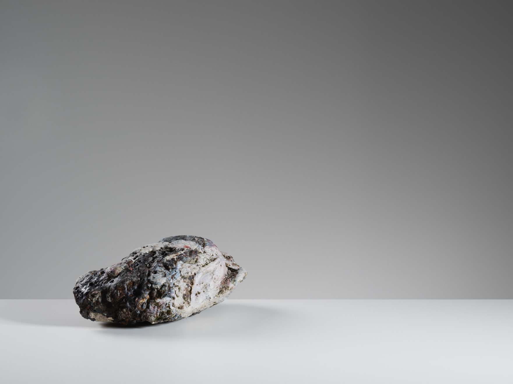 Ewen Henderson, Enclosed Form, c1999