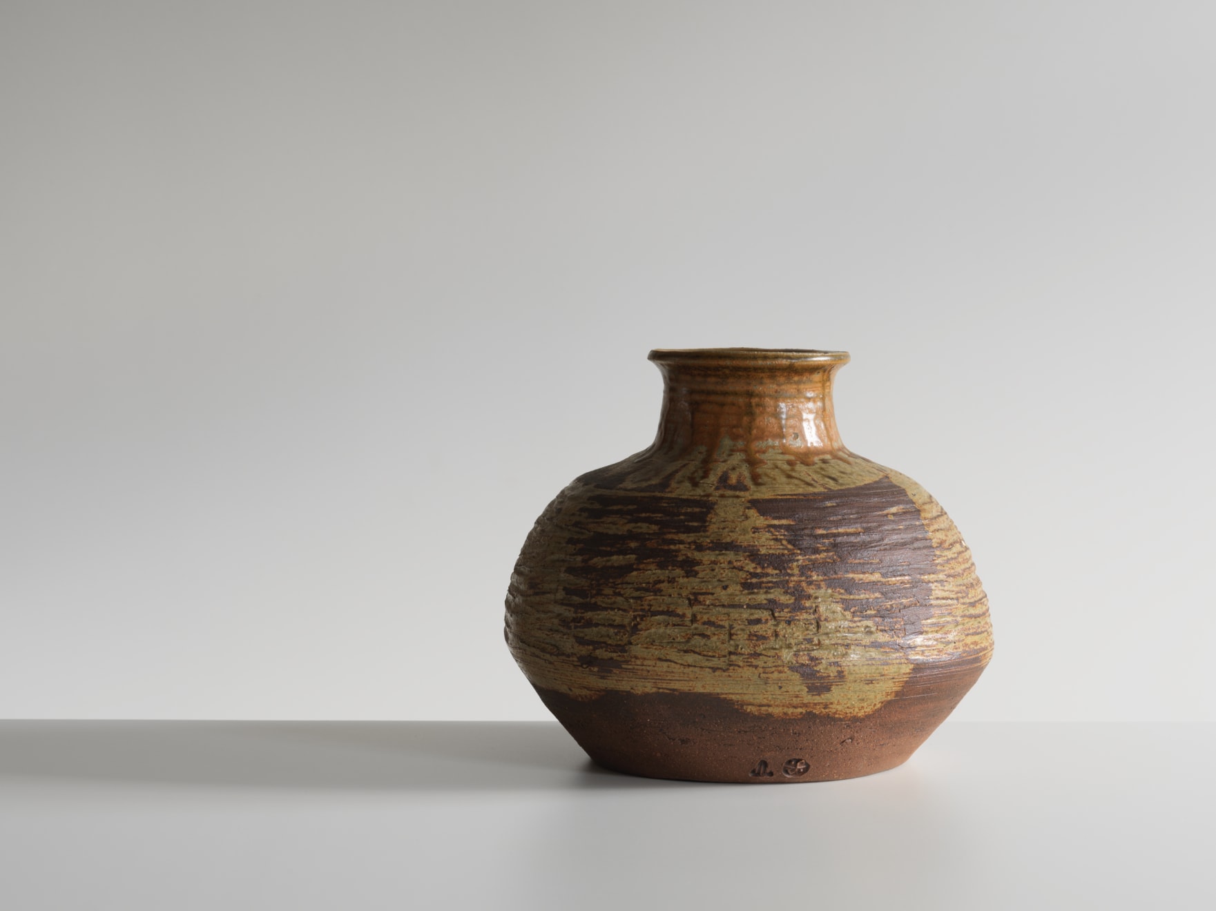 Janet Leach, Large ash glazed Vase, 1986