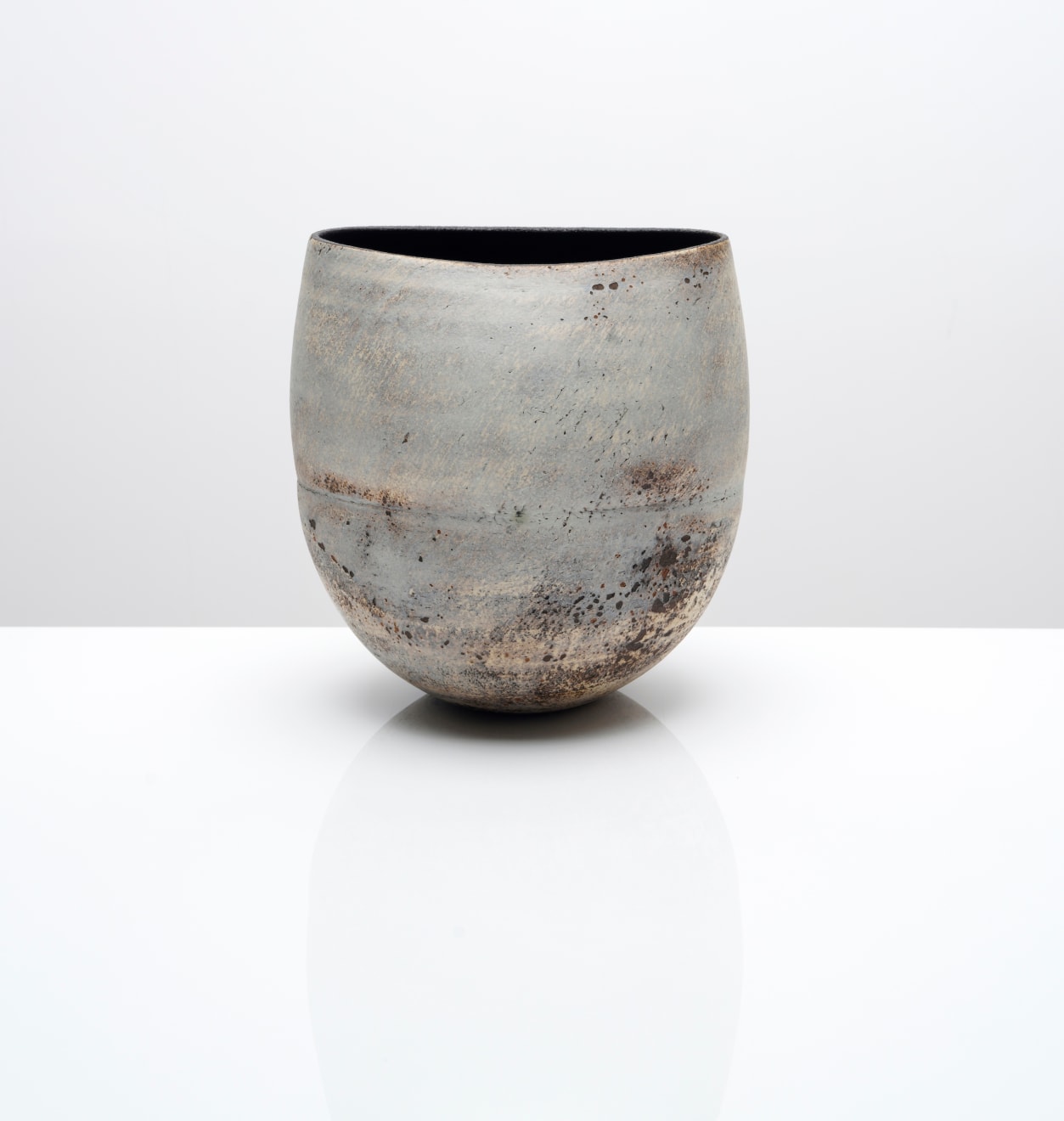 Hans Coper, Squeezed Form, c. 1970s