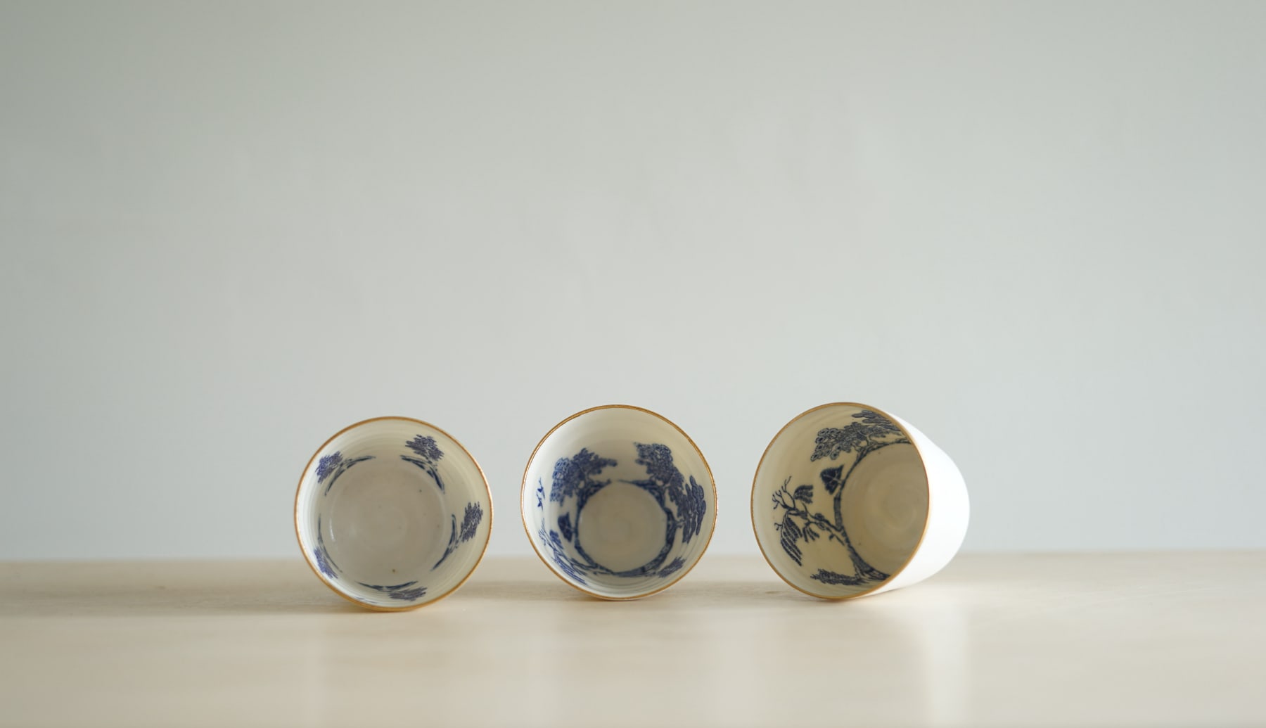 Paul Scott, Trio of Small Beakers